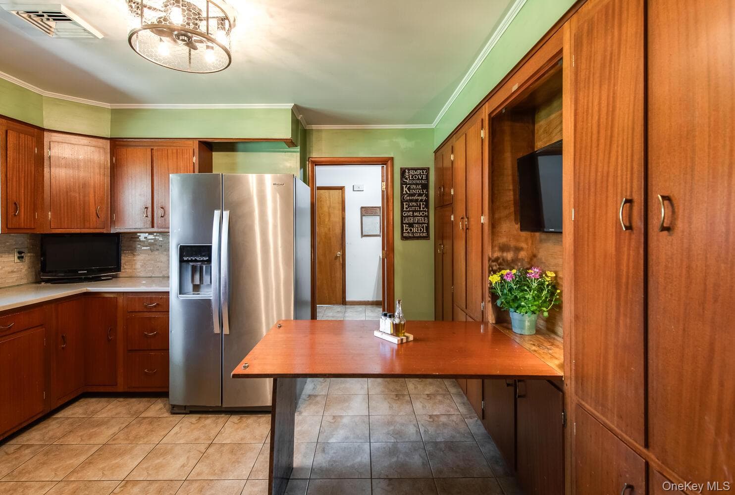 394 Smith Road thumbnail 17