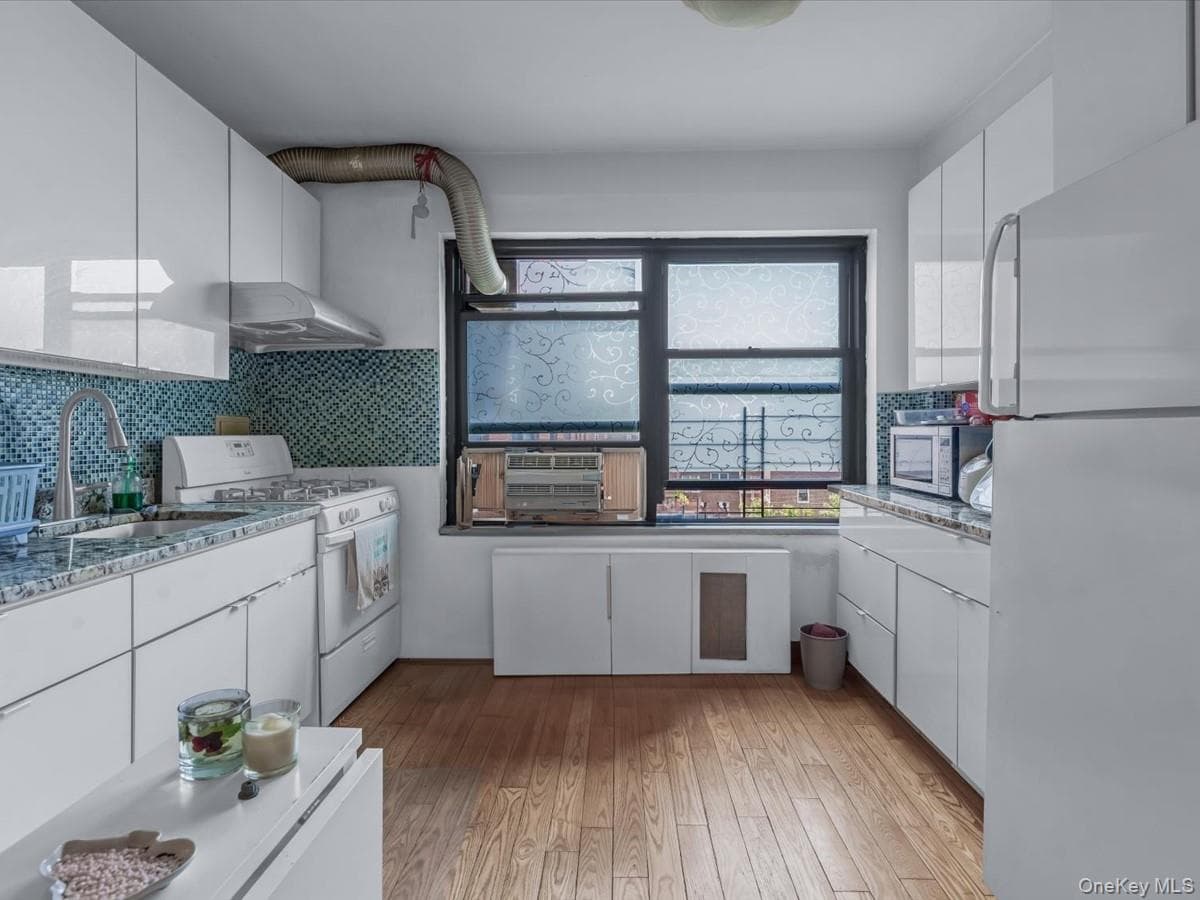 9905 63rd Drive Dr Unit: 7R thumbnail 8