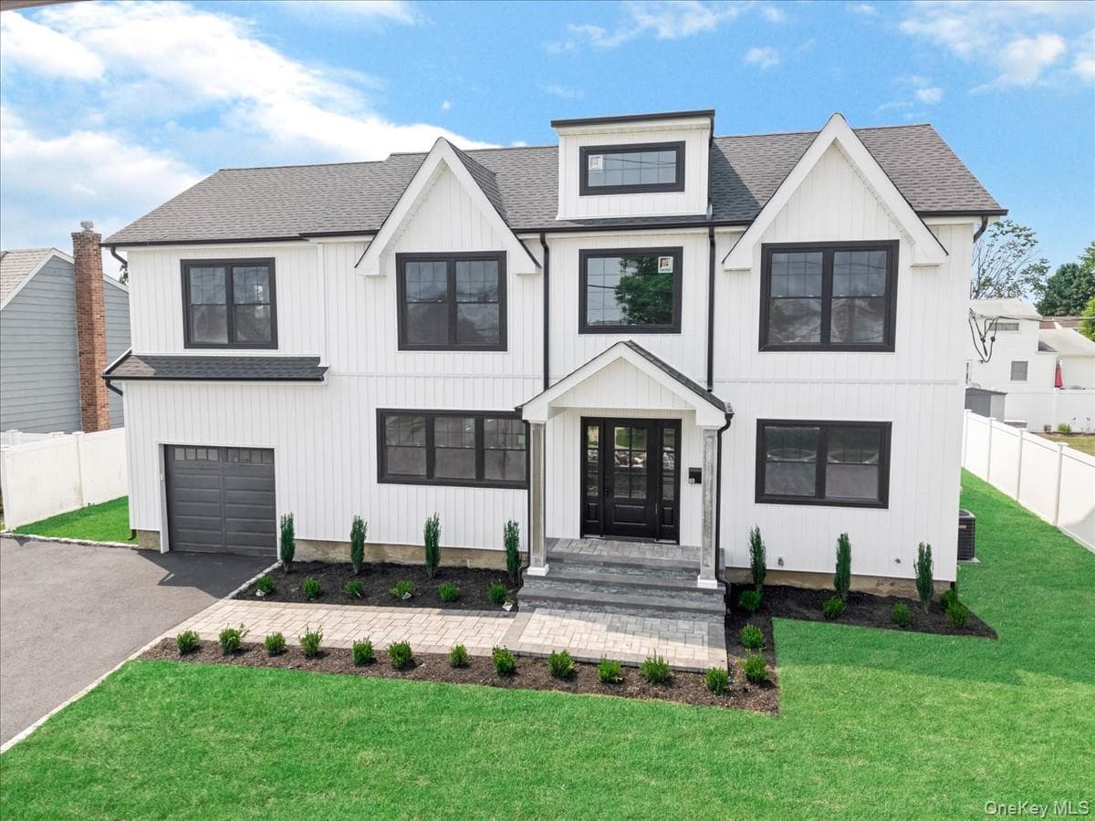 60 Westwood Road, Massapequa Park