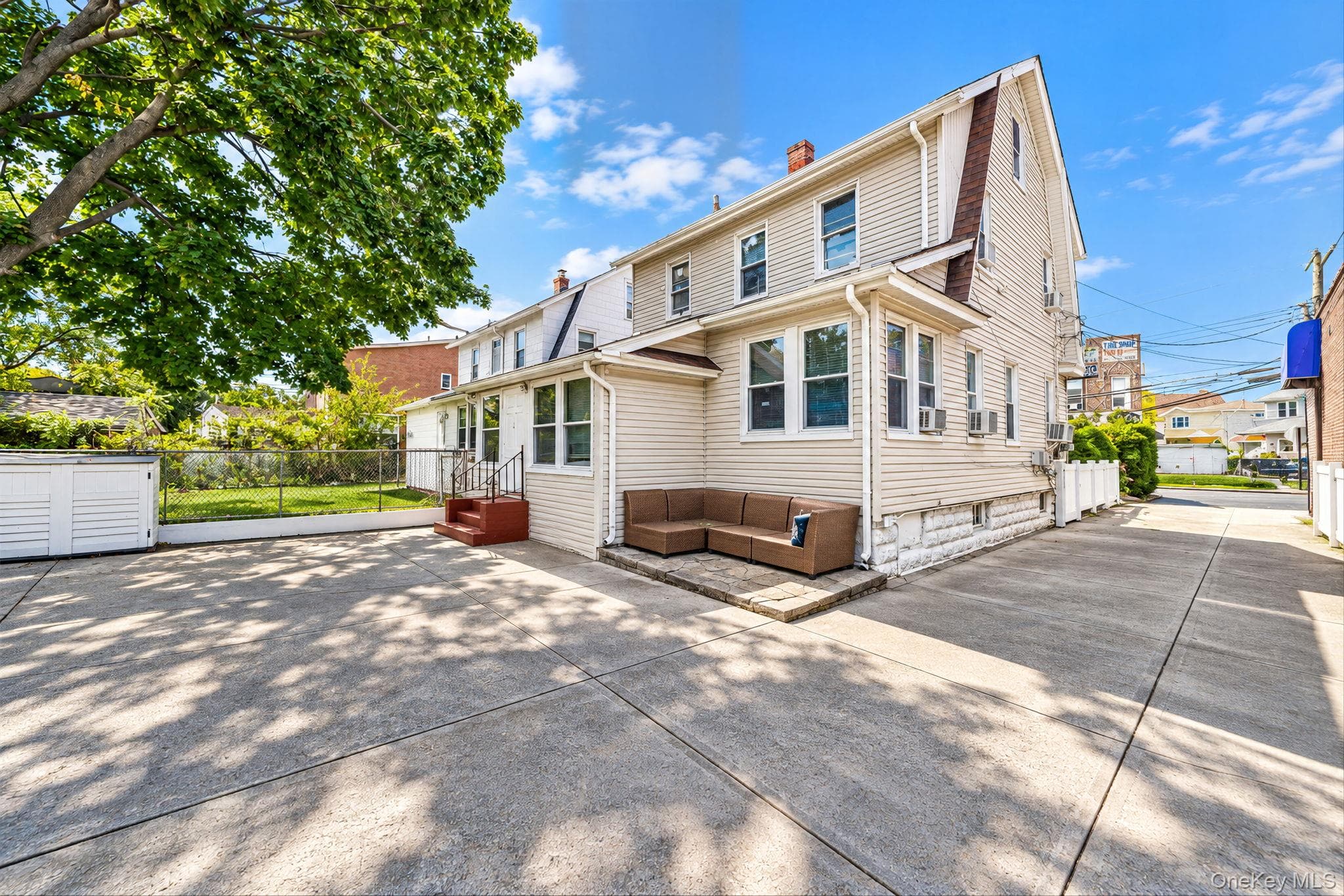 13880 Francis Lewis Boulevard, Rosedale