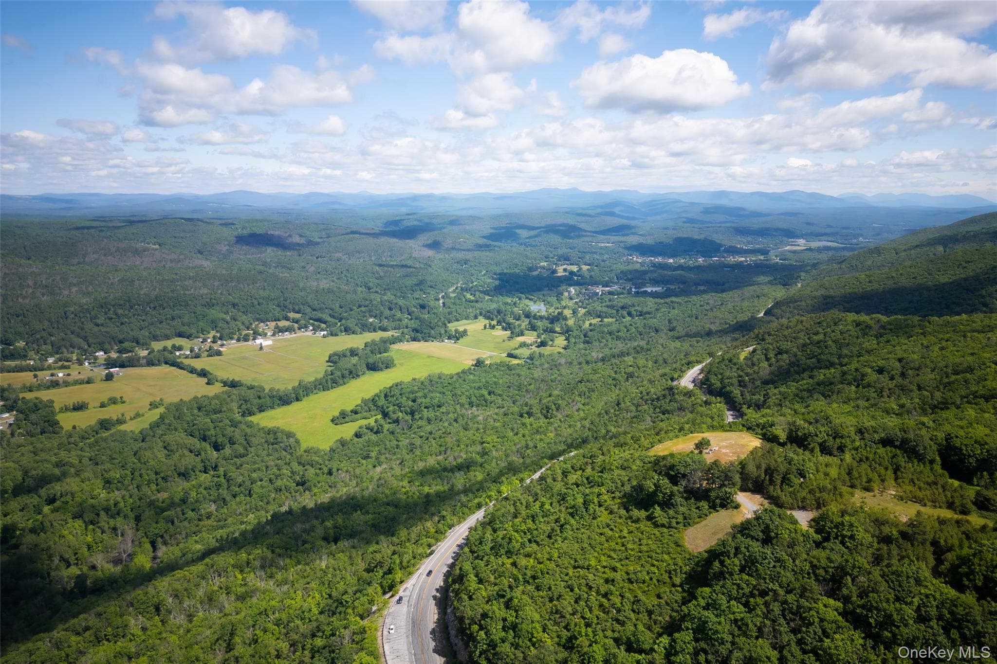 80 Hang Glider Road thumbnail 3