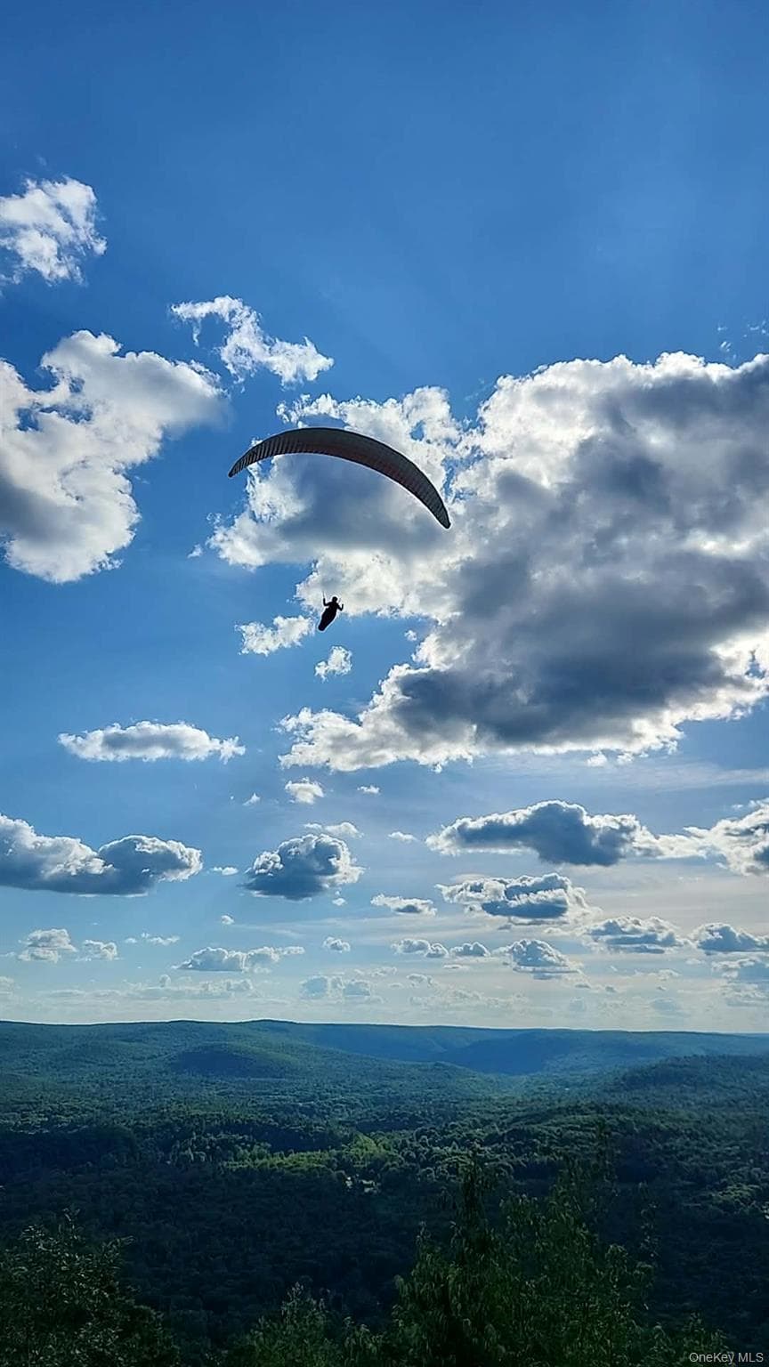 80 Hang Glider Road thumbnail 15
