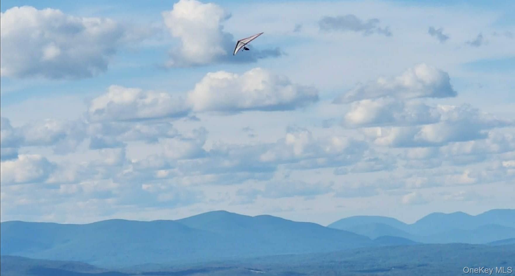 80 Hang Glider Road thumbnail 12