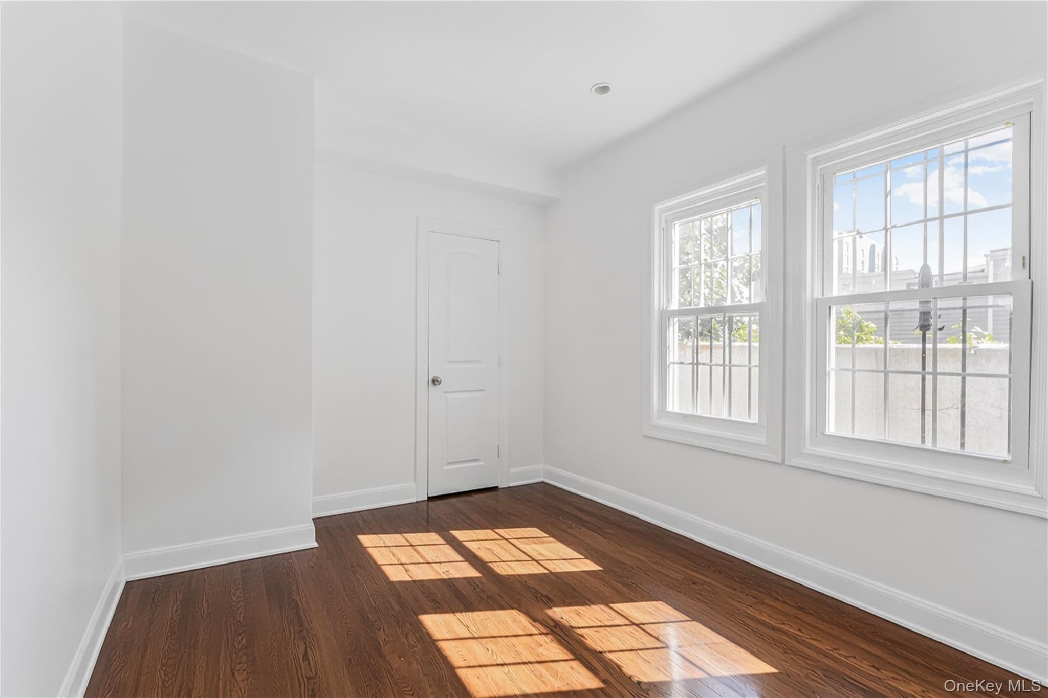 4558 Richardson Avenue thumbnail 6