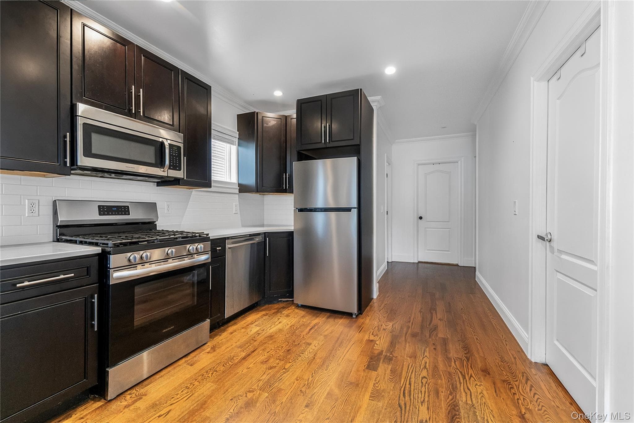 4558 Richardson Avenue thumbnail 18