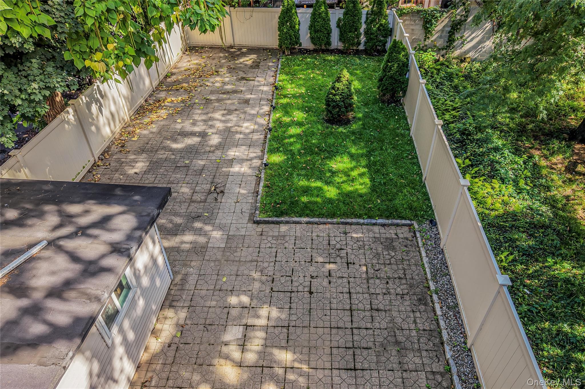 4558 Richardson Avenue thumbnail 37