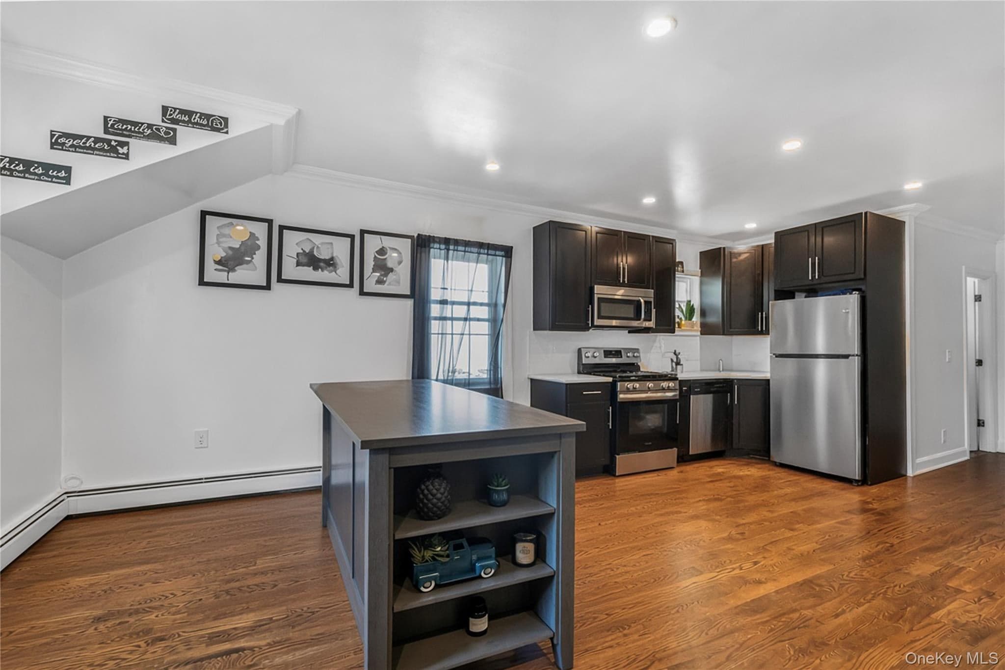 4558 Richardson Avenue thumbnail 16
