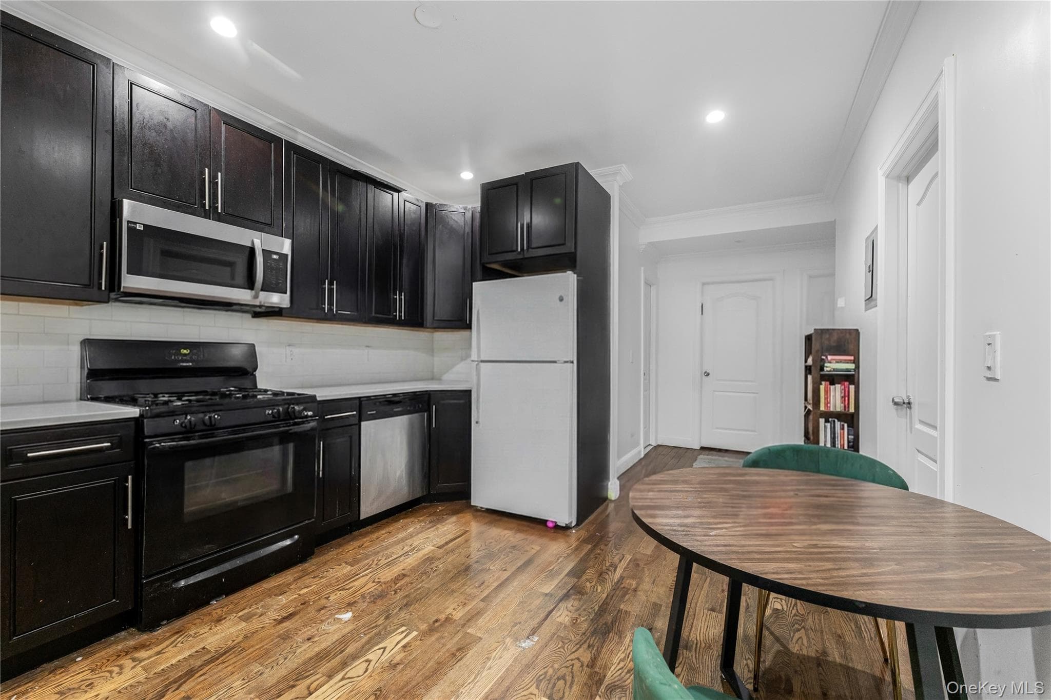 4558 Richardson Avenue thumbnail 10
