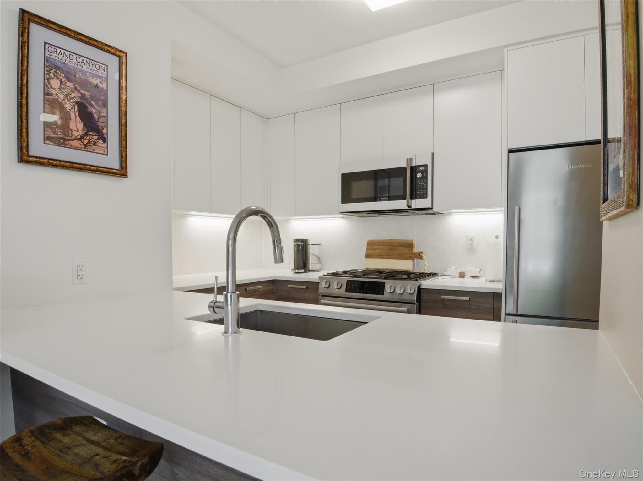 40 Pinehurst Avenue Unit: 2D thumbnail 2