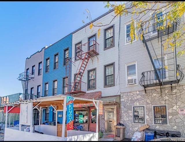 225 Rockaway Avenue thumbnail 2