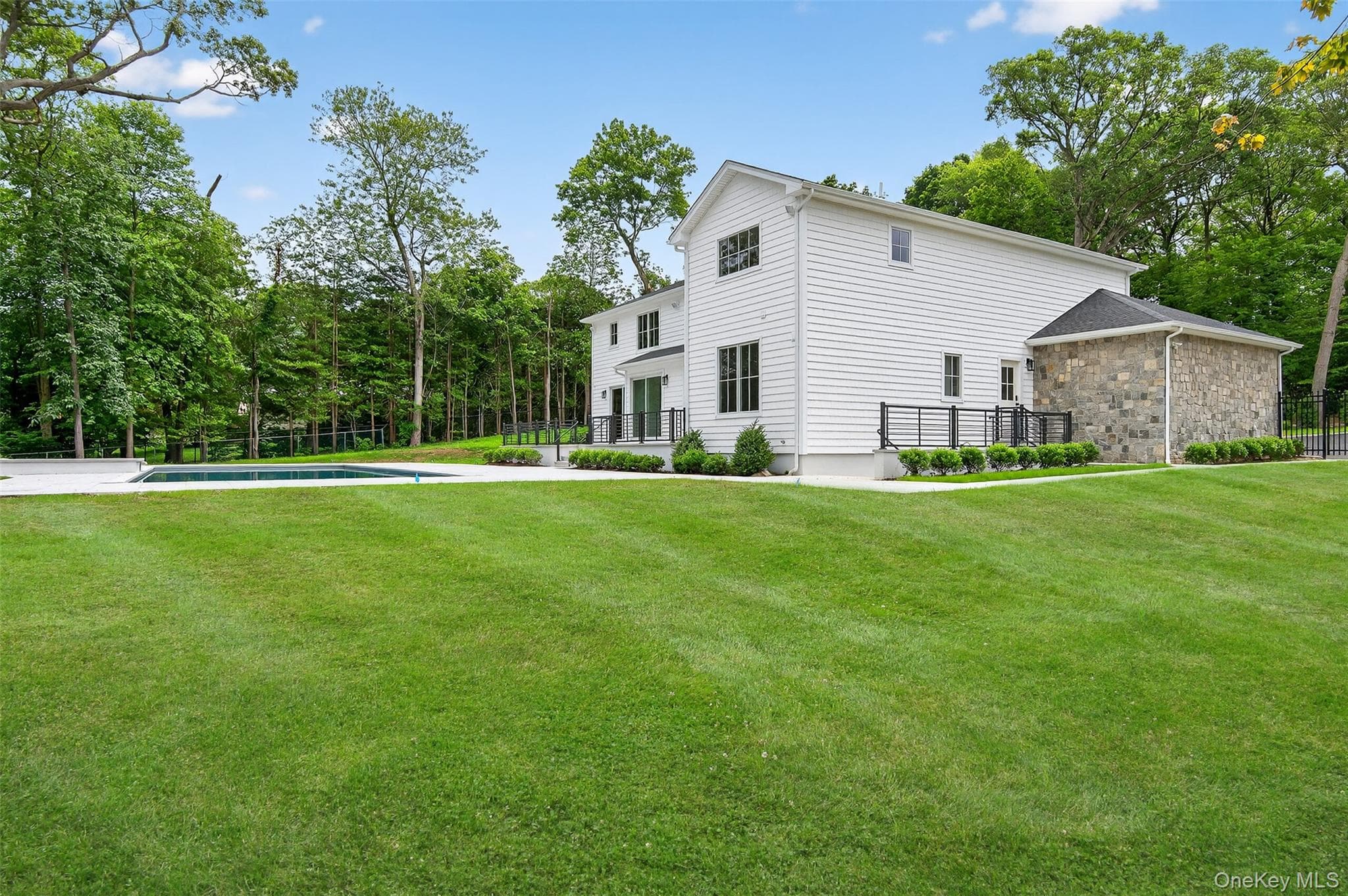 32 Pine Road thumbnail 35