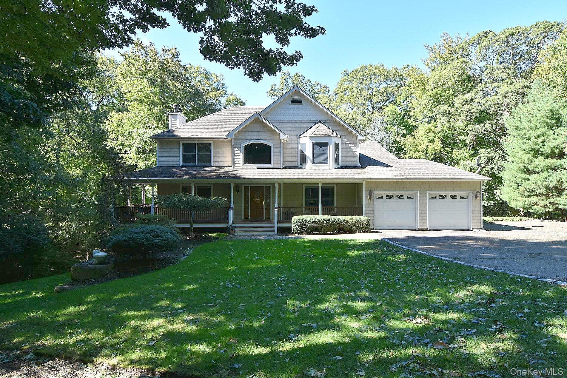 230 W Woodland Drive photo 1