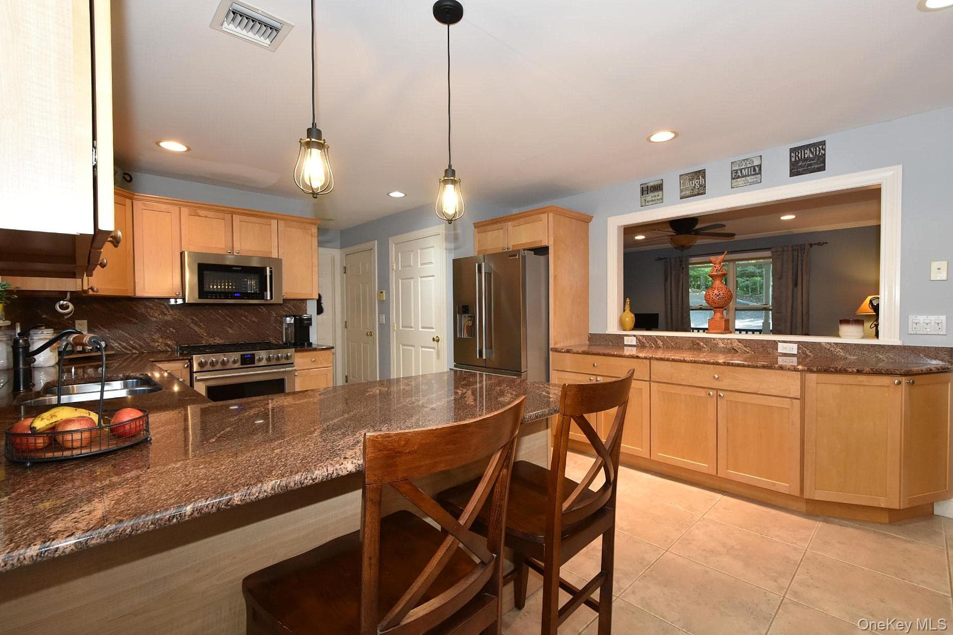 230 W Woodland Drive thumbnail 8