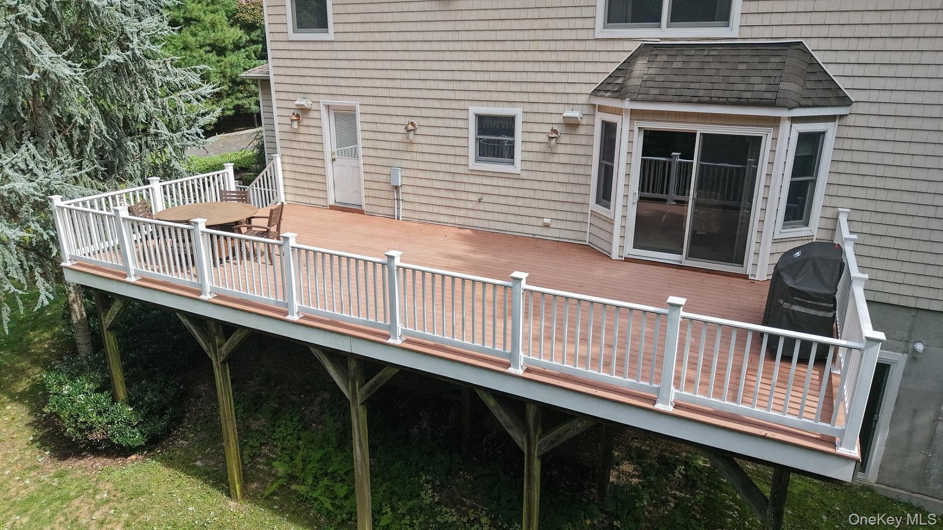 230 W Woodland Drive thumbnail 37