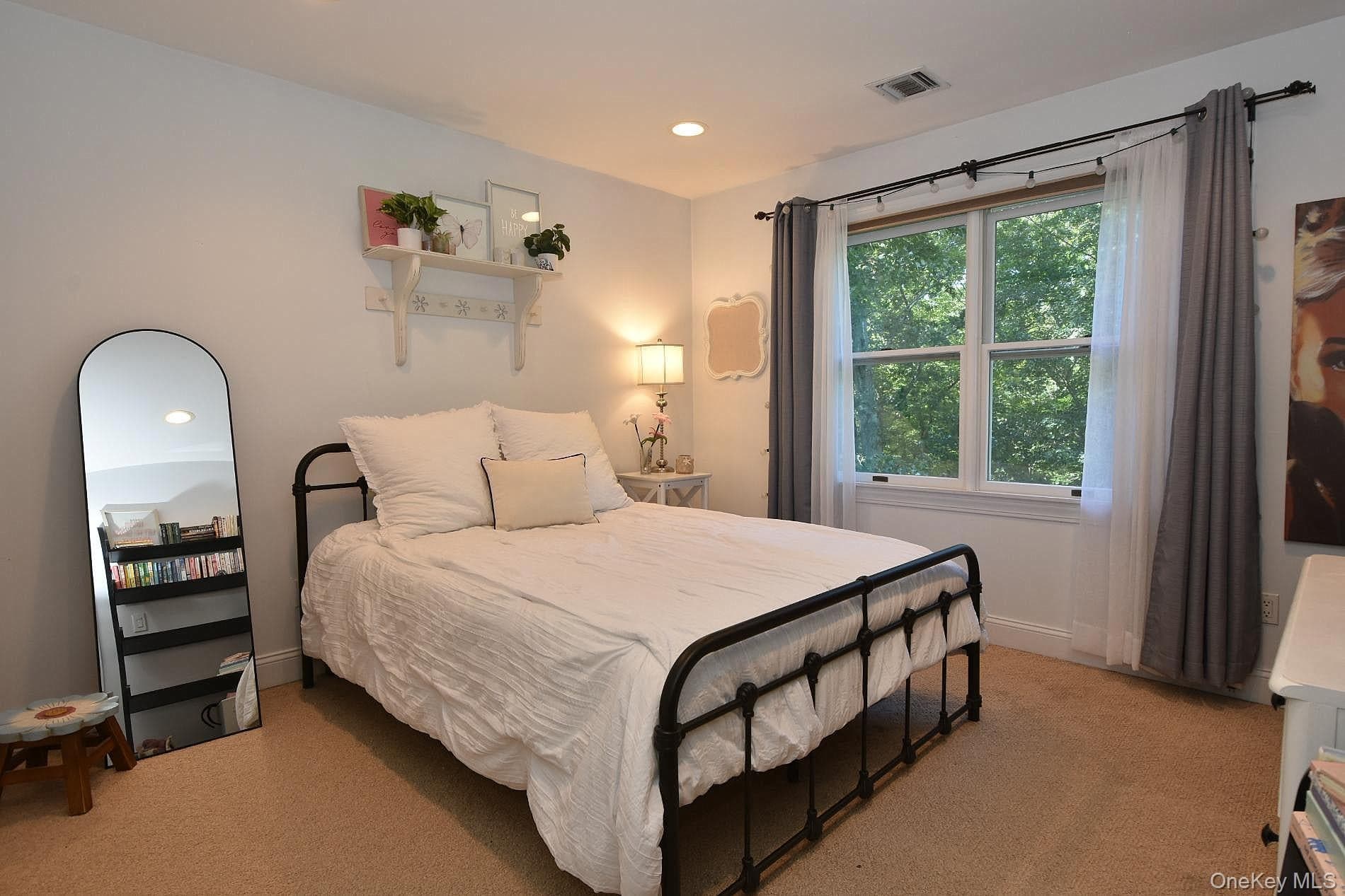 230 W Woodland Drive thumbnail 20