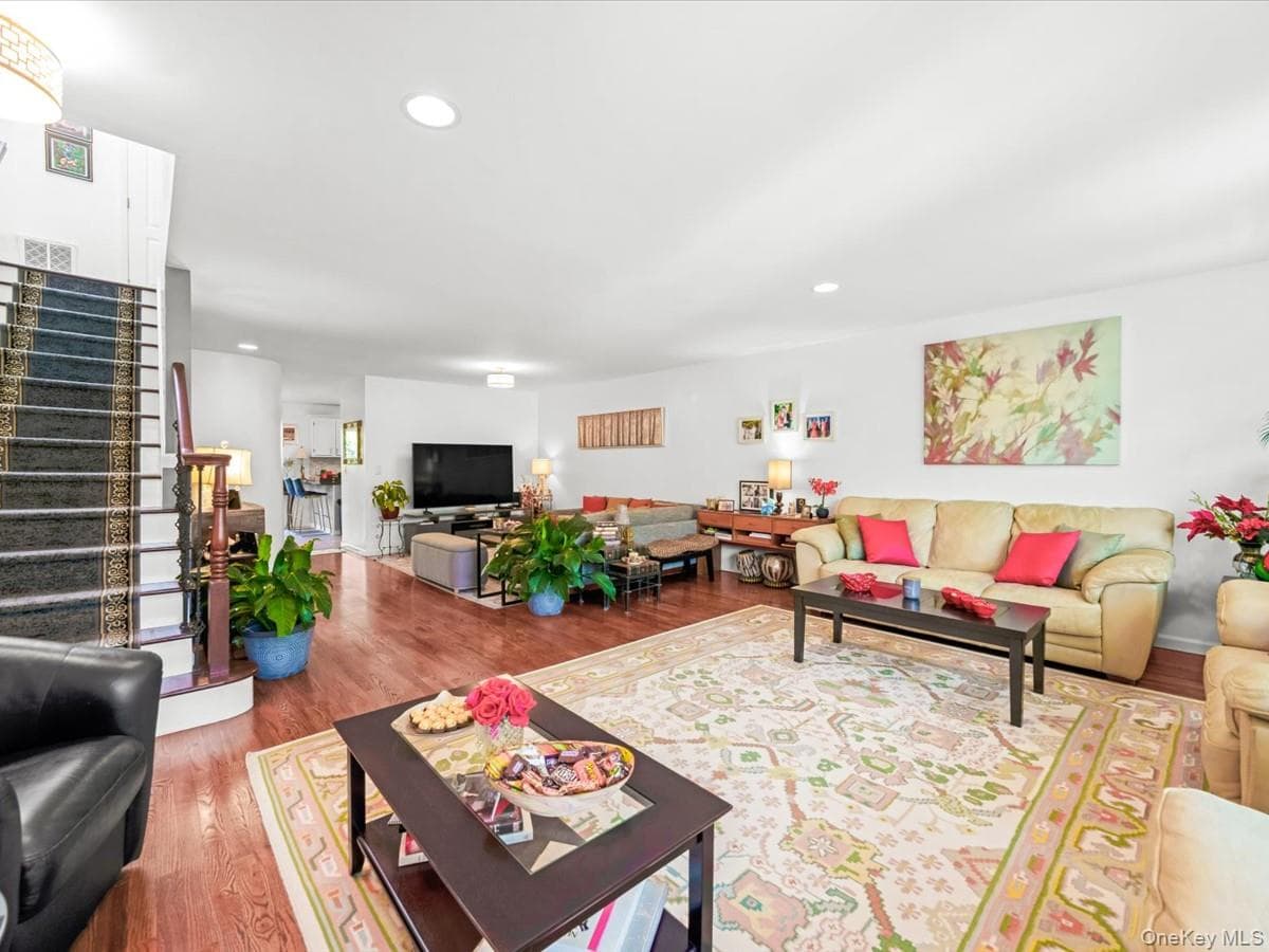 208 Hendrick Avenue thumbnail 7