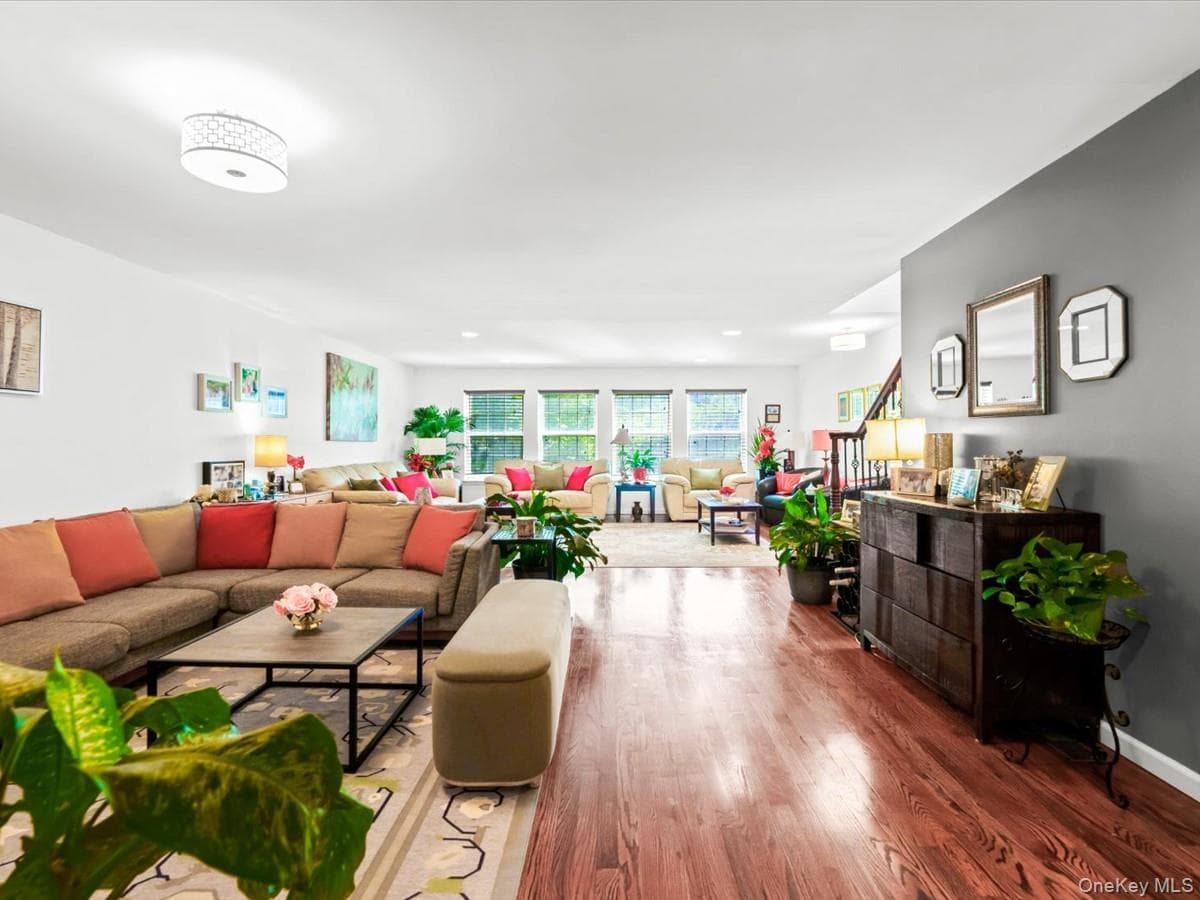208 Hendrick Avenue thumbnail 4