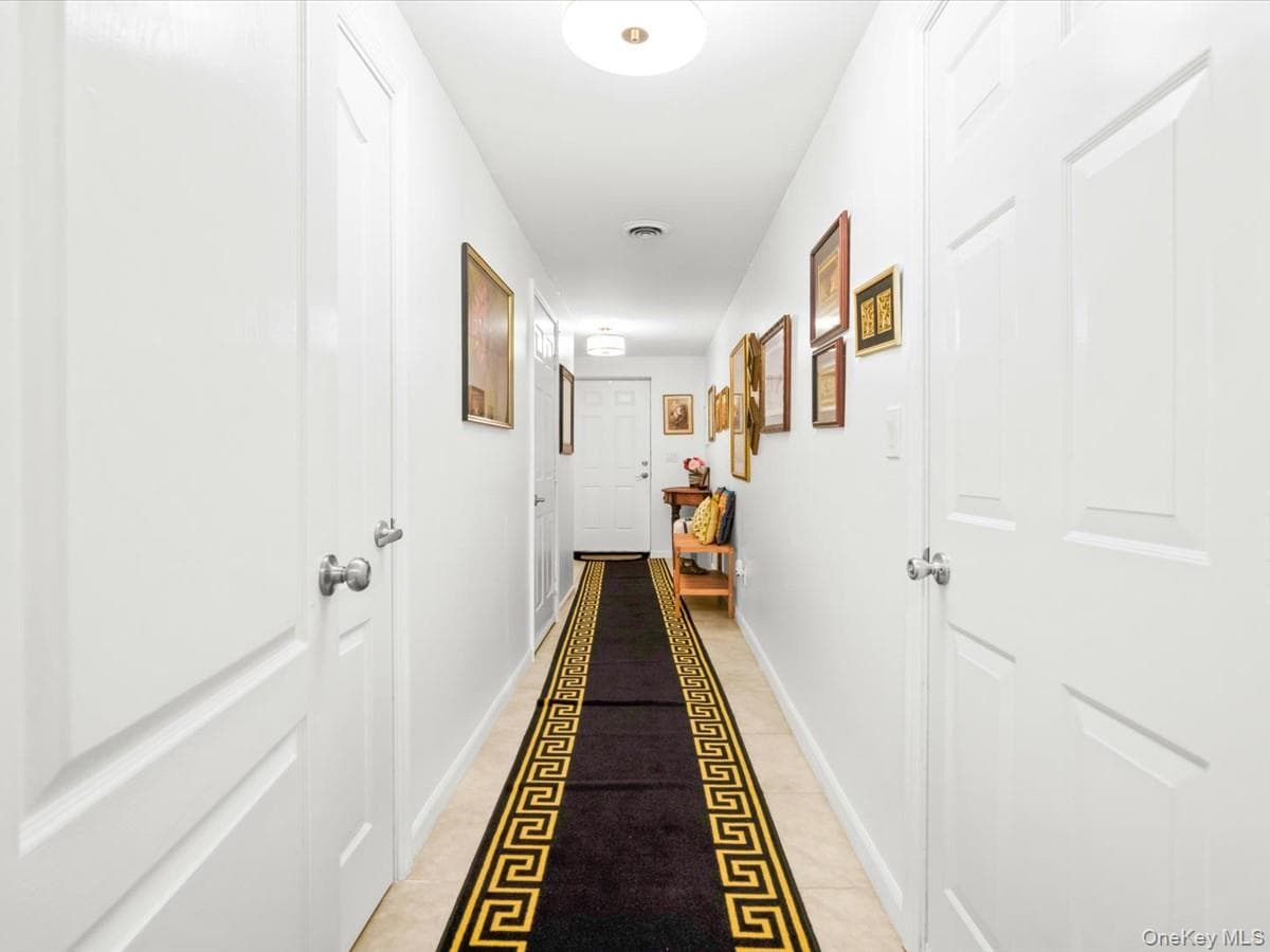 208 Hendrick Avenue thumbnail 3