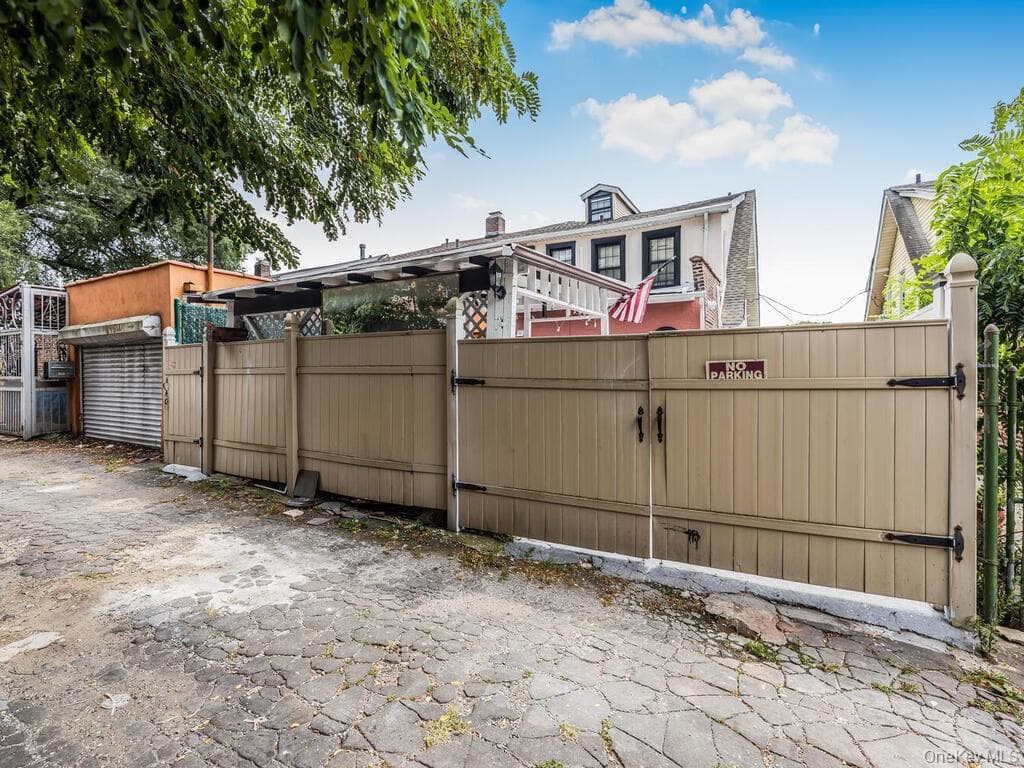 199 W 179th Street thumbnail 29