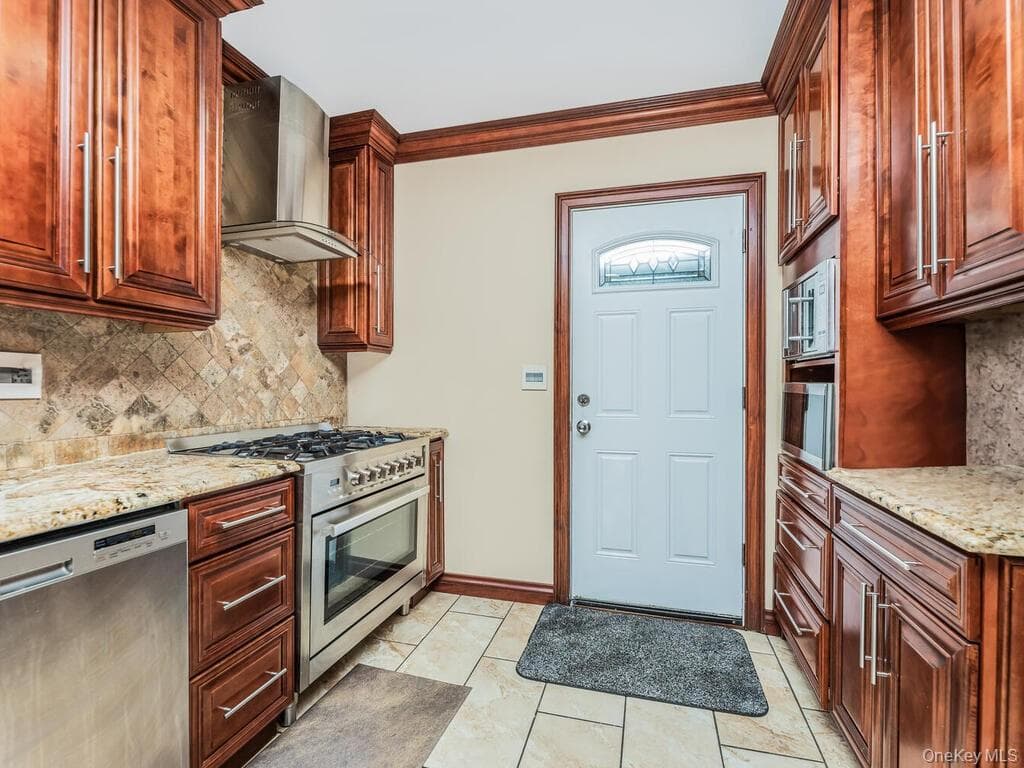 199 W 179th Street thumbnail 13