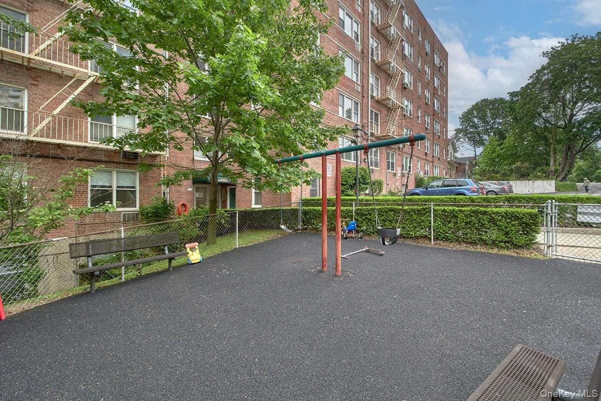 609 Kappock Street Unit: 3F thumbnail 24