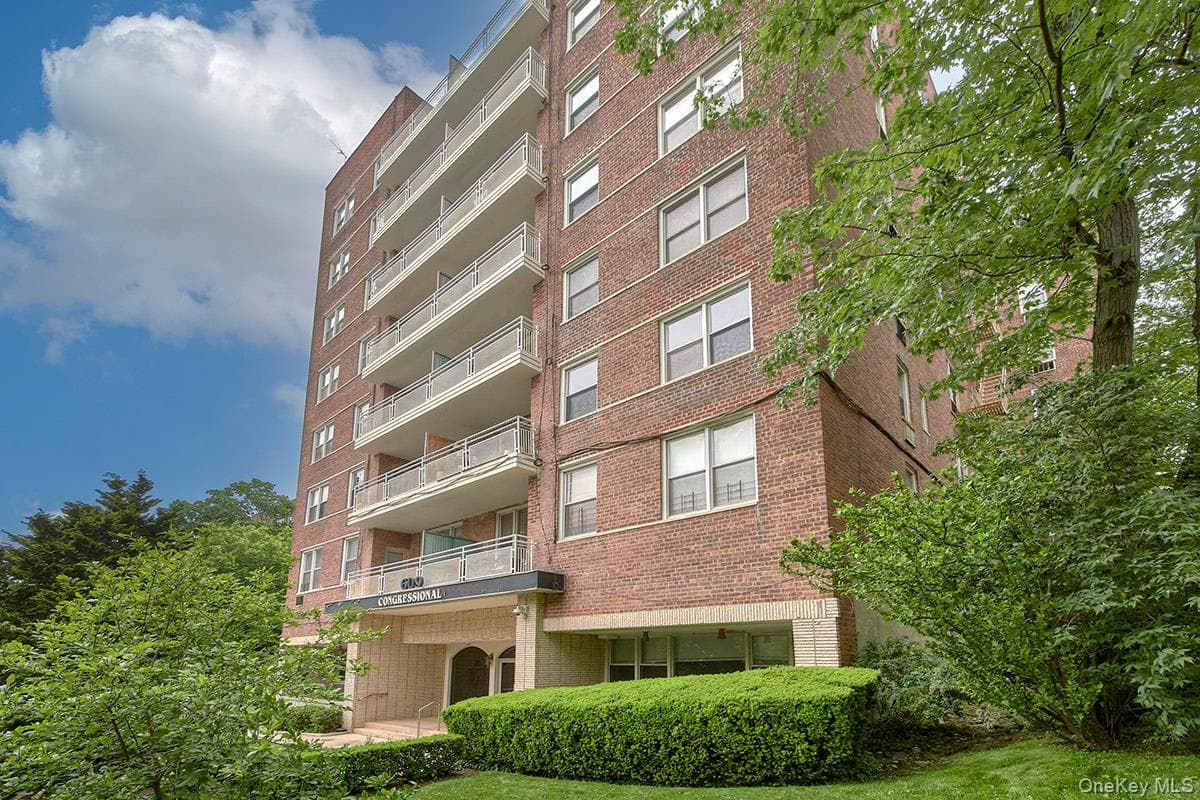 609 Kappock Street Unit: 3F photo 1