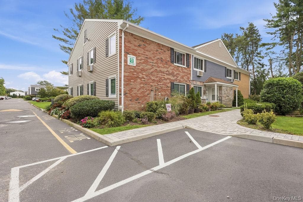 40 W 4th Street Unit: 214 thumbnail 4