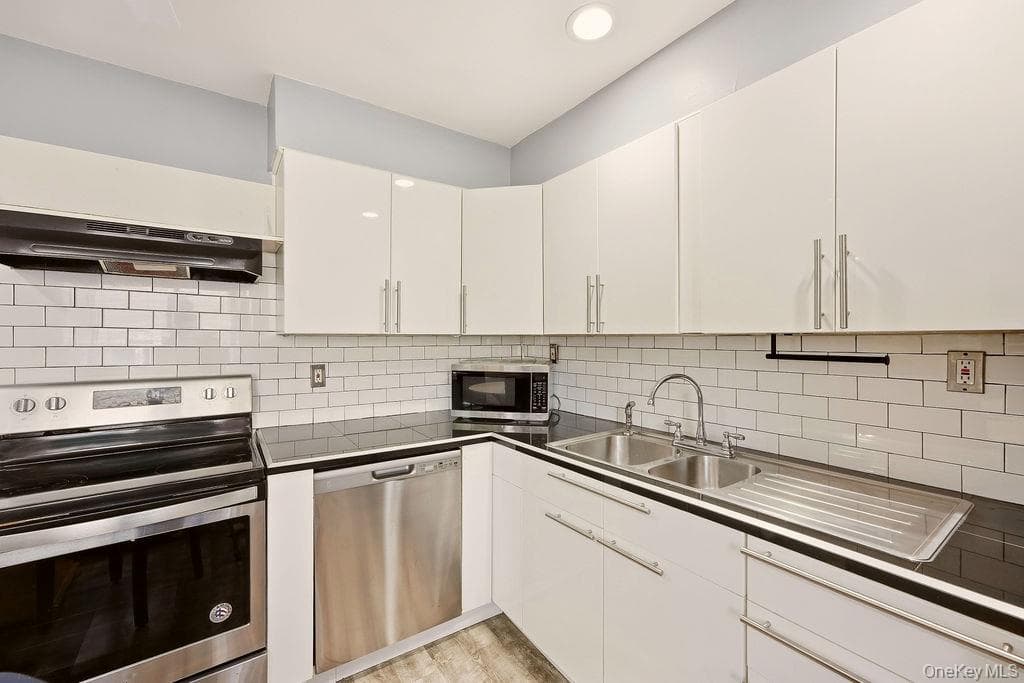 40 W 4th Street Unit: 214 thumbnail 11