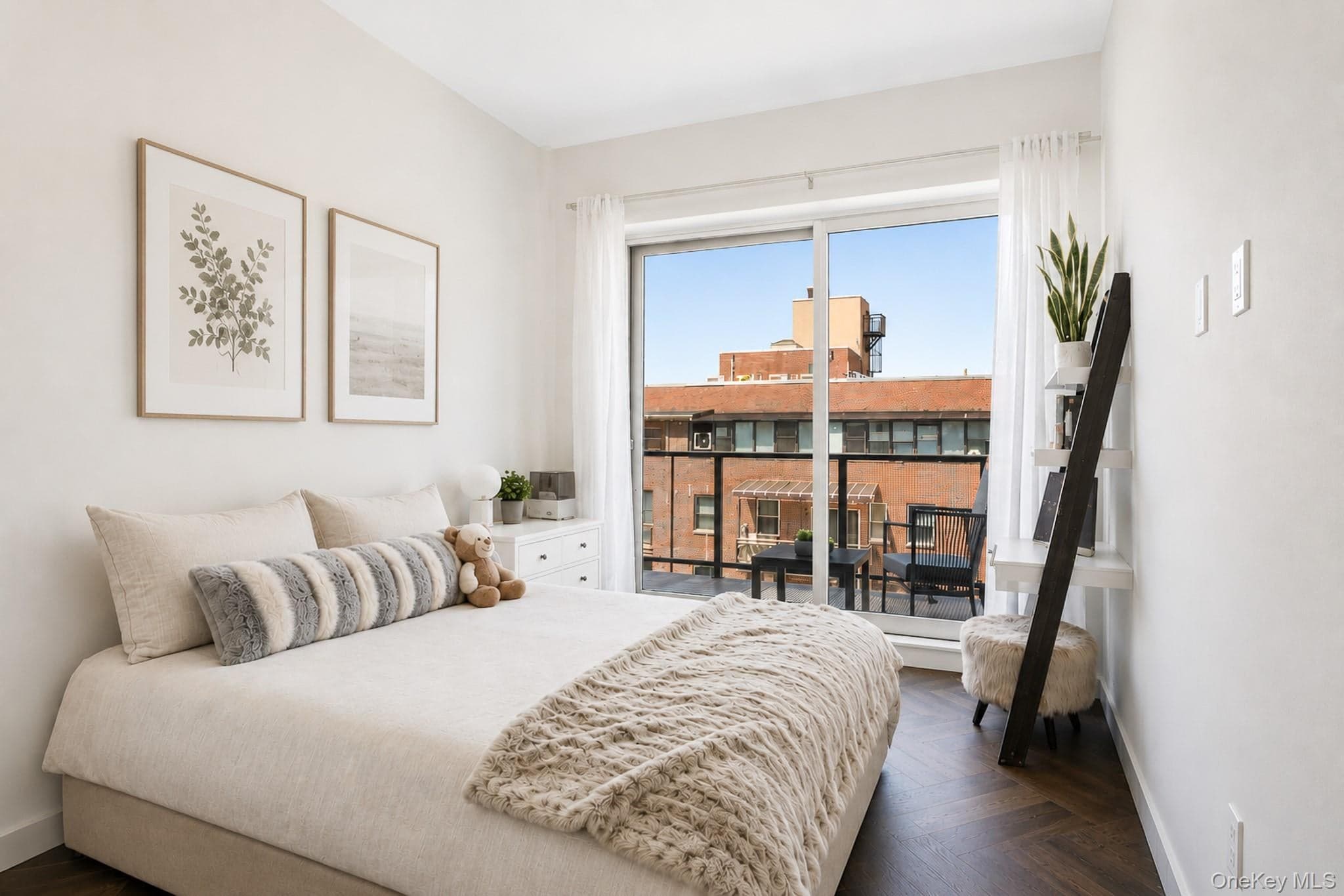1414 W 4th Street Unit: PH5 thumbnail 4