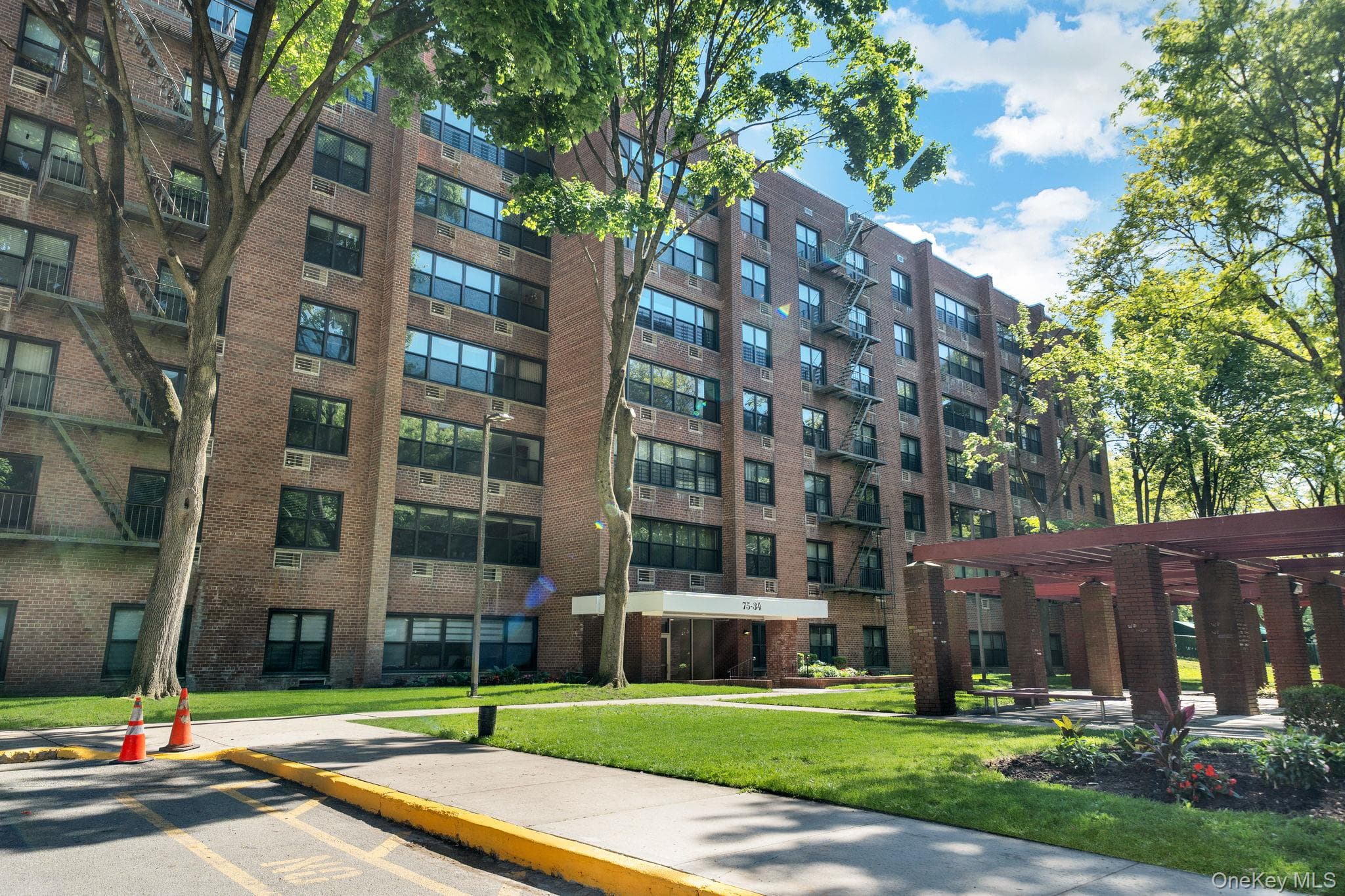75-34 Bell Boulevard Unit: 1E thumbnail 3