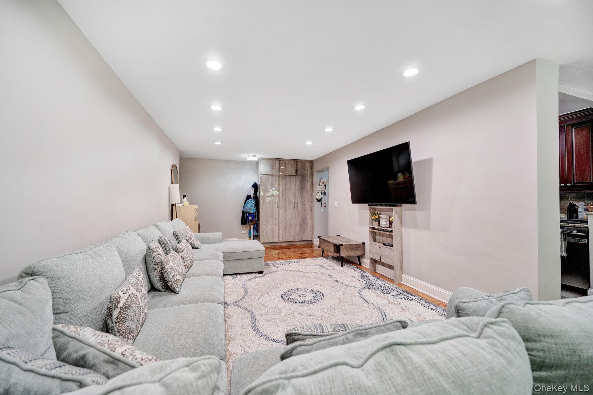 75-34 Bell Boulevard Unit: 1E thumbnail 8