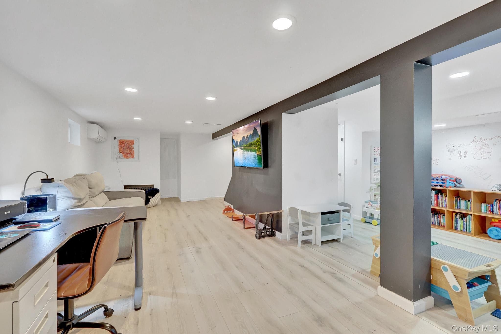 410 Clive Place thumbnail 24