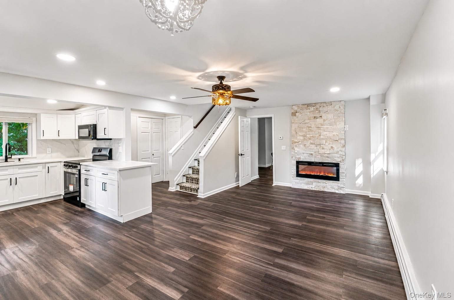 155 Moriches Avenue thumbnail 3