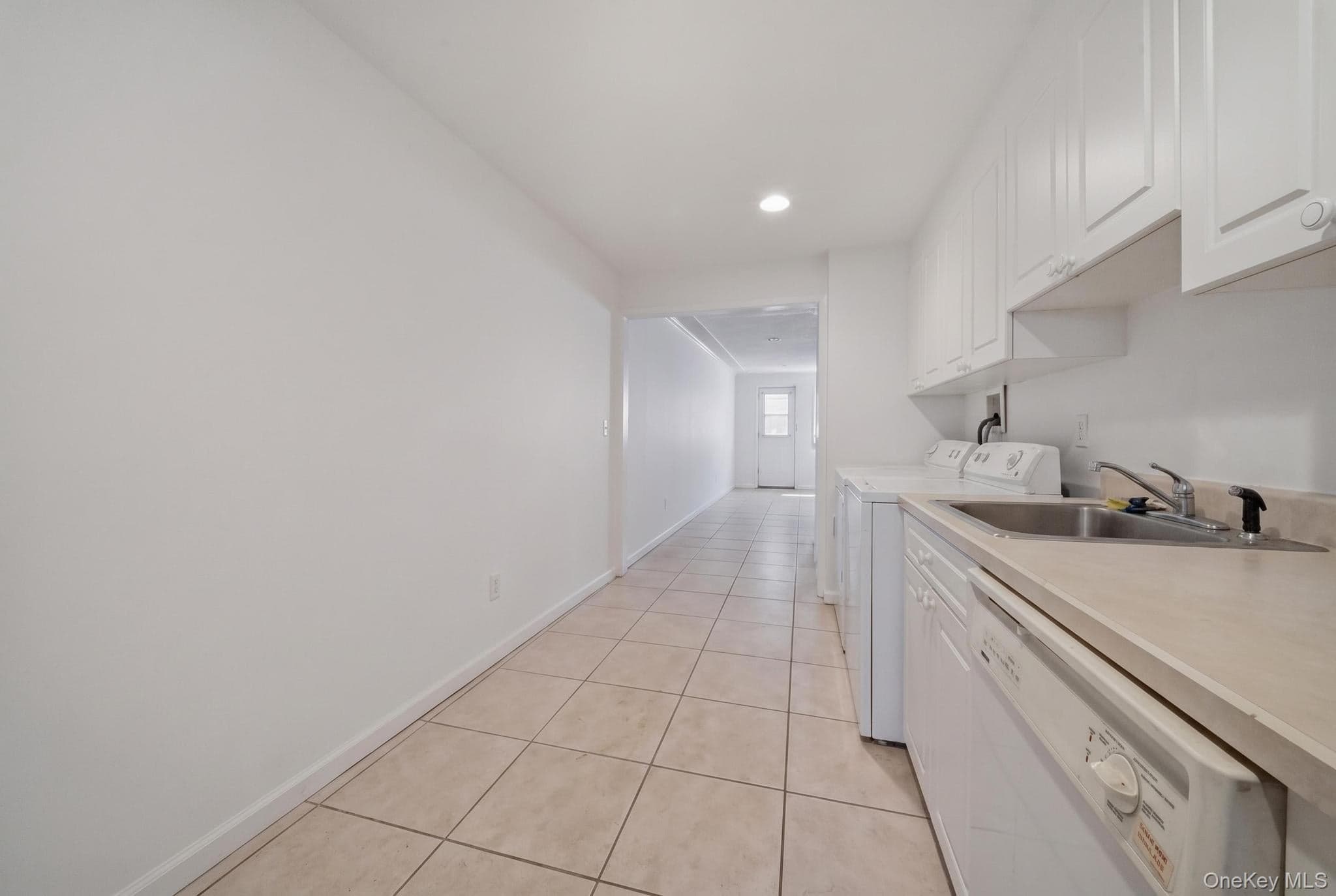 6908 Penelope Avenue thumbnail 18