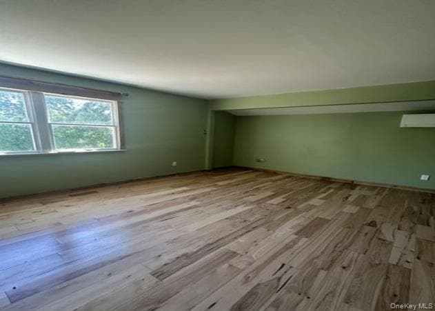 888 Pondview Road thumbnail 6