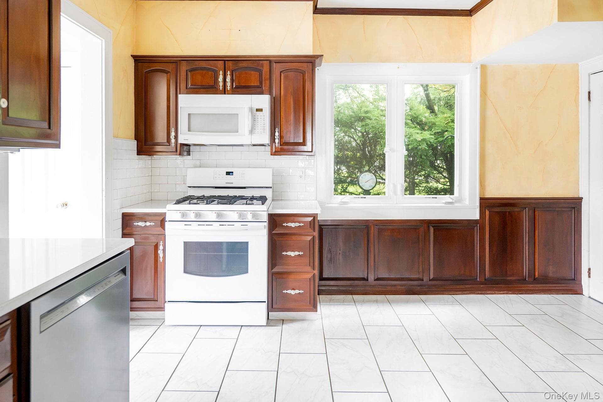 3315 Franklin Avenue thumbnail 12