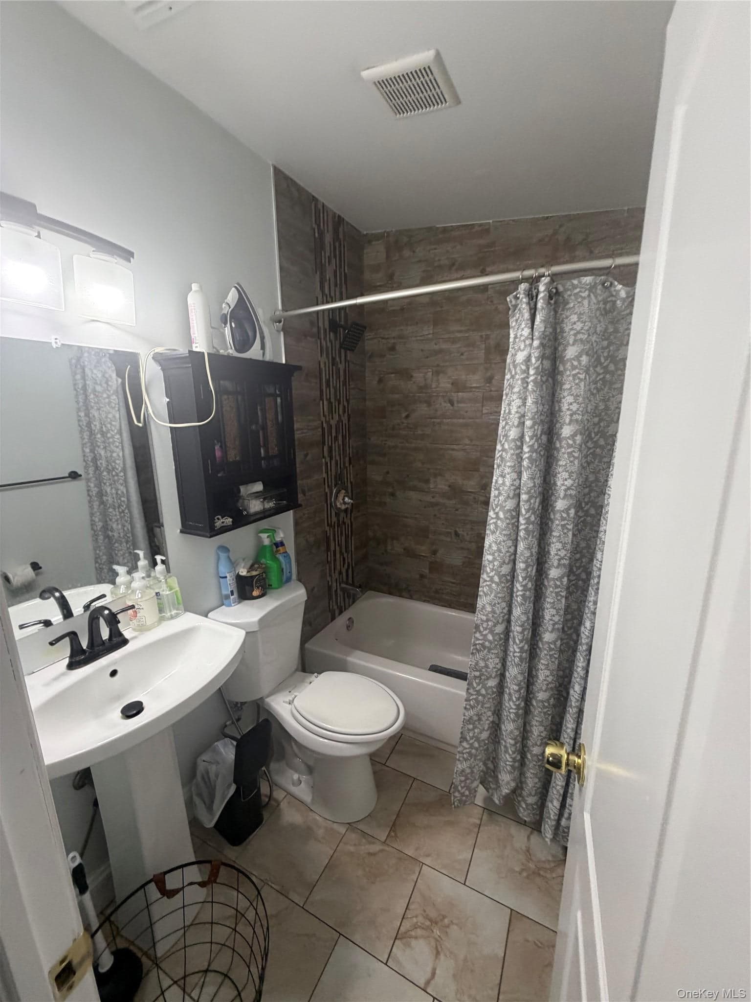 1013 Merriam Road thumbnail 12