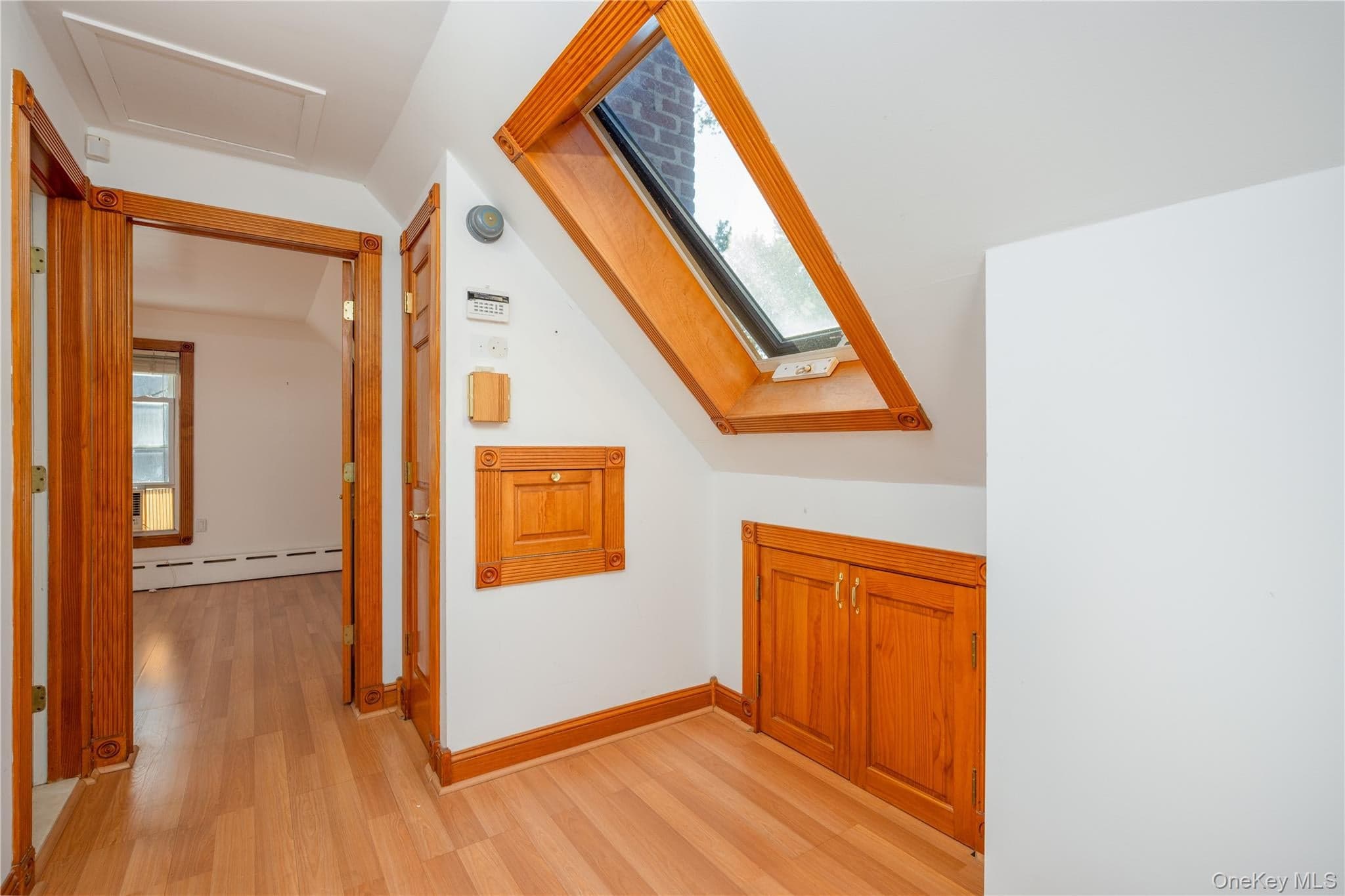 2 Whitman Road thumbnail 15
