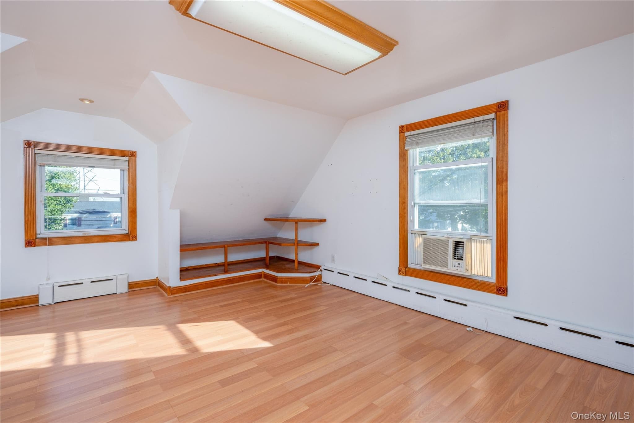 2 Whitman Road thumbnail 14