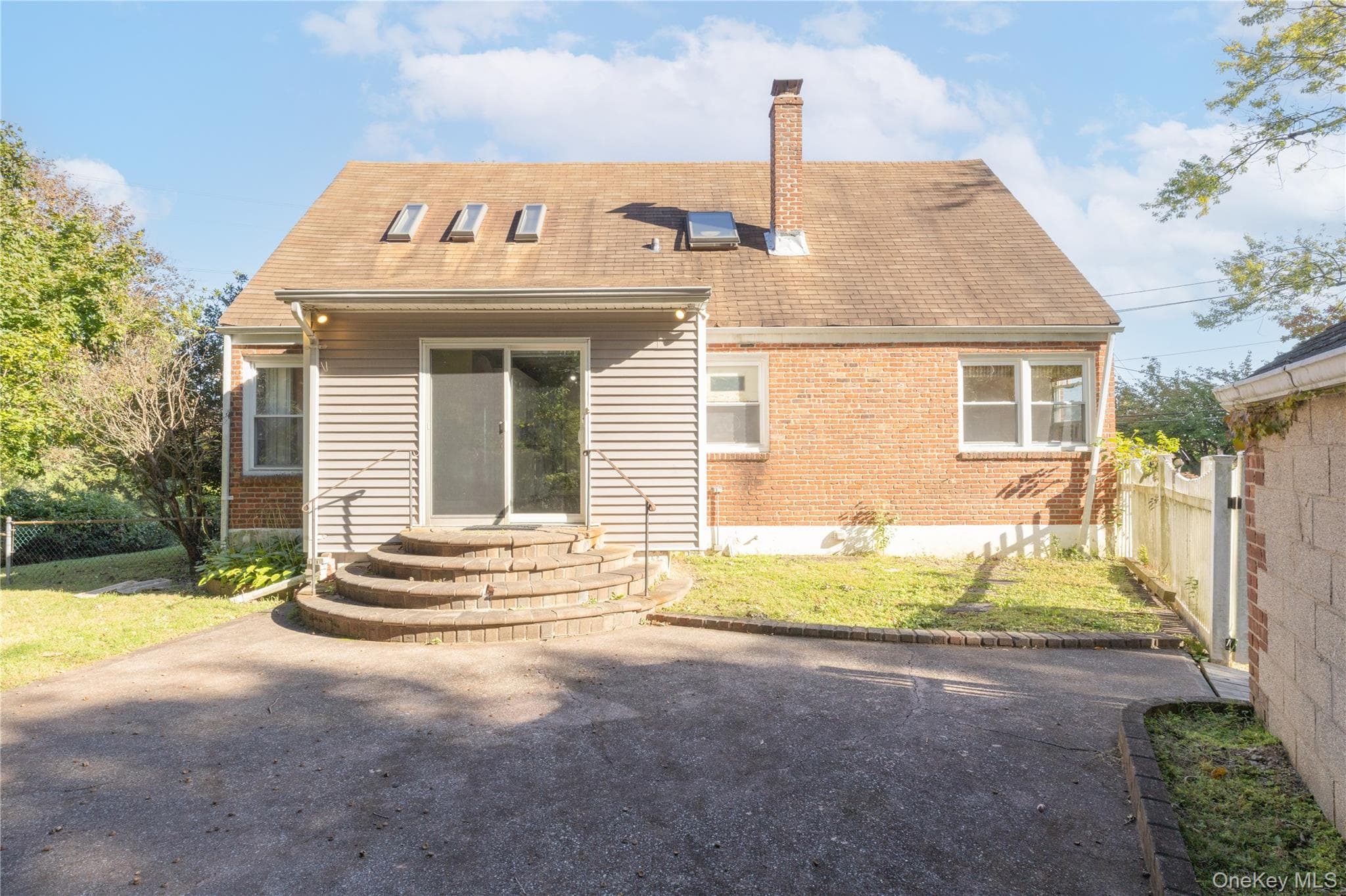 2 Whitman Road thumbnail 25