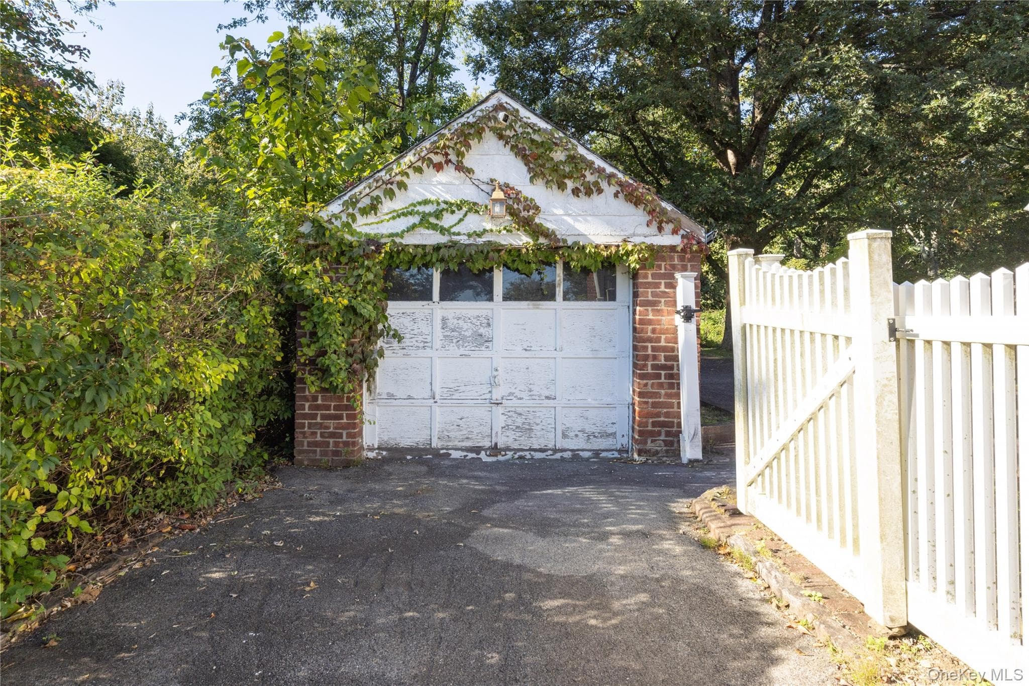 2 Whitman Road thumbnail 24