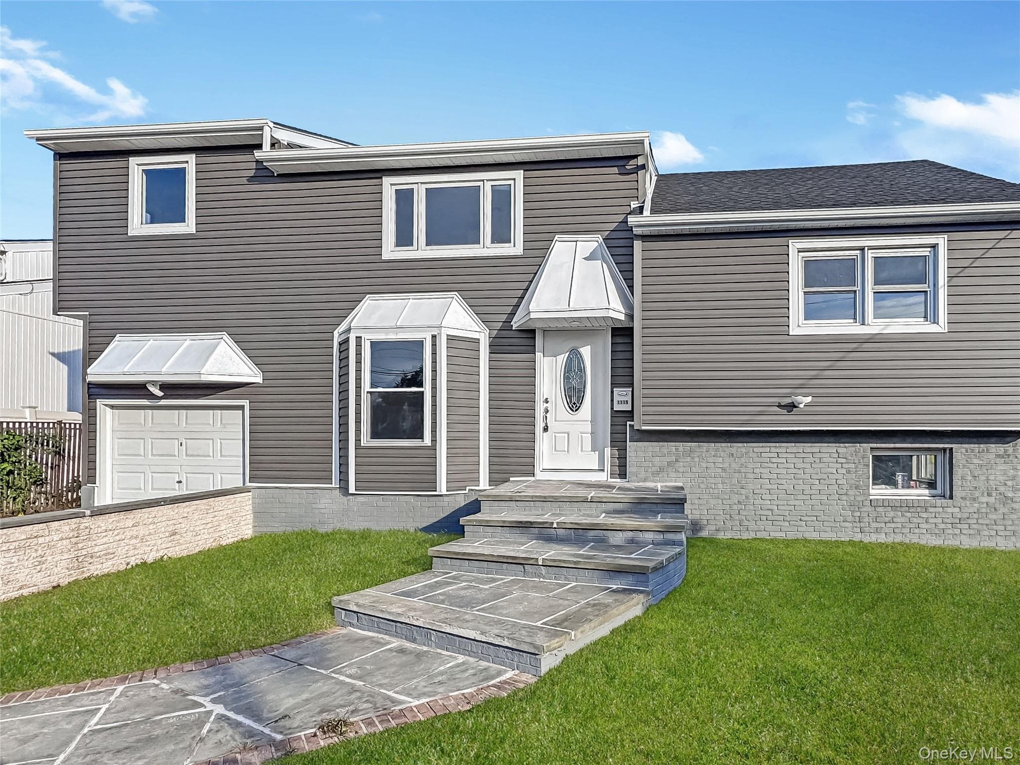 1115 Jackson Place thumbnail 3