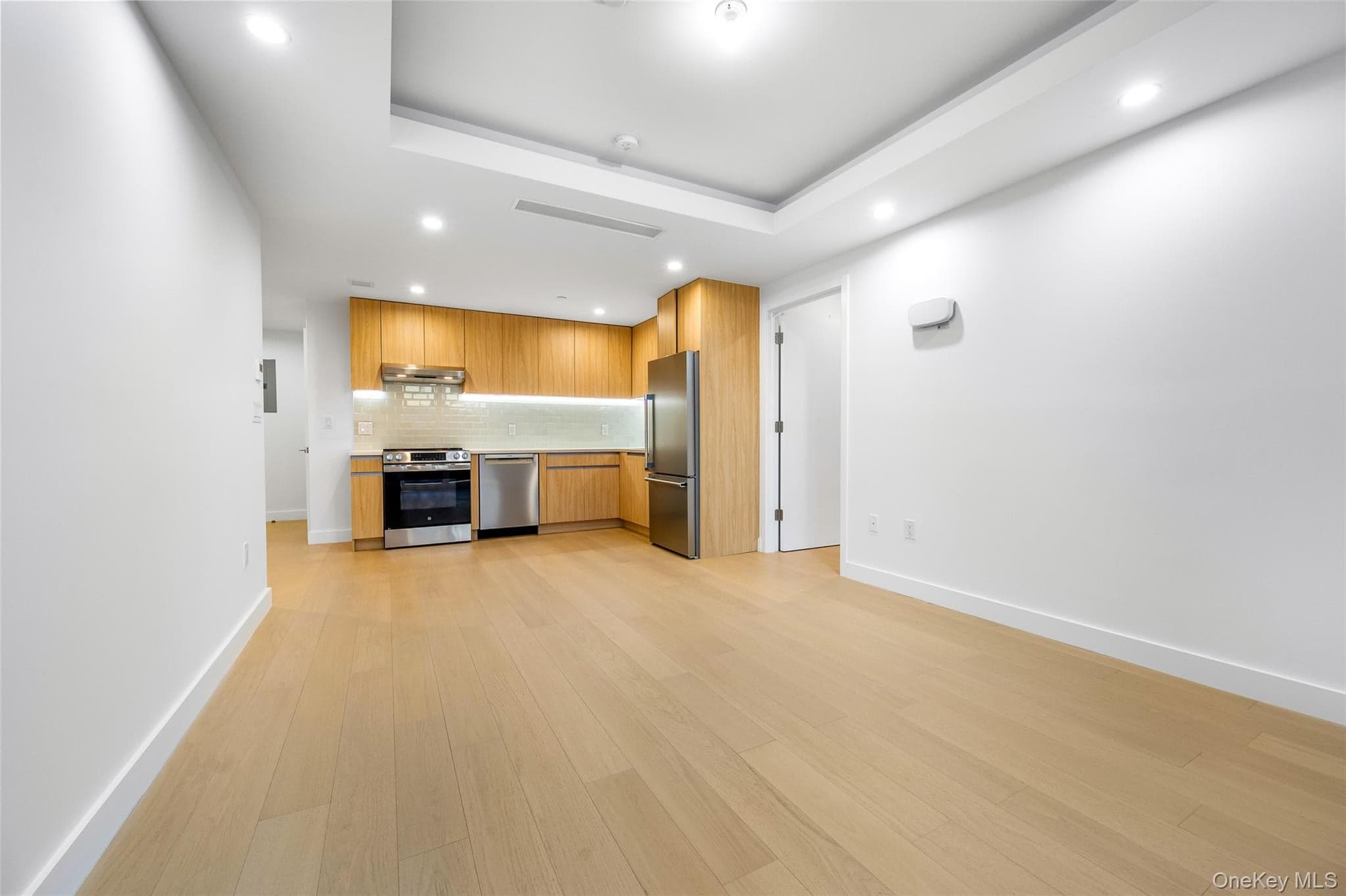 150-02 Northern Boulevard Unit: 3B thumbnail 6