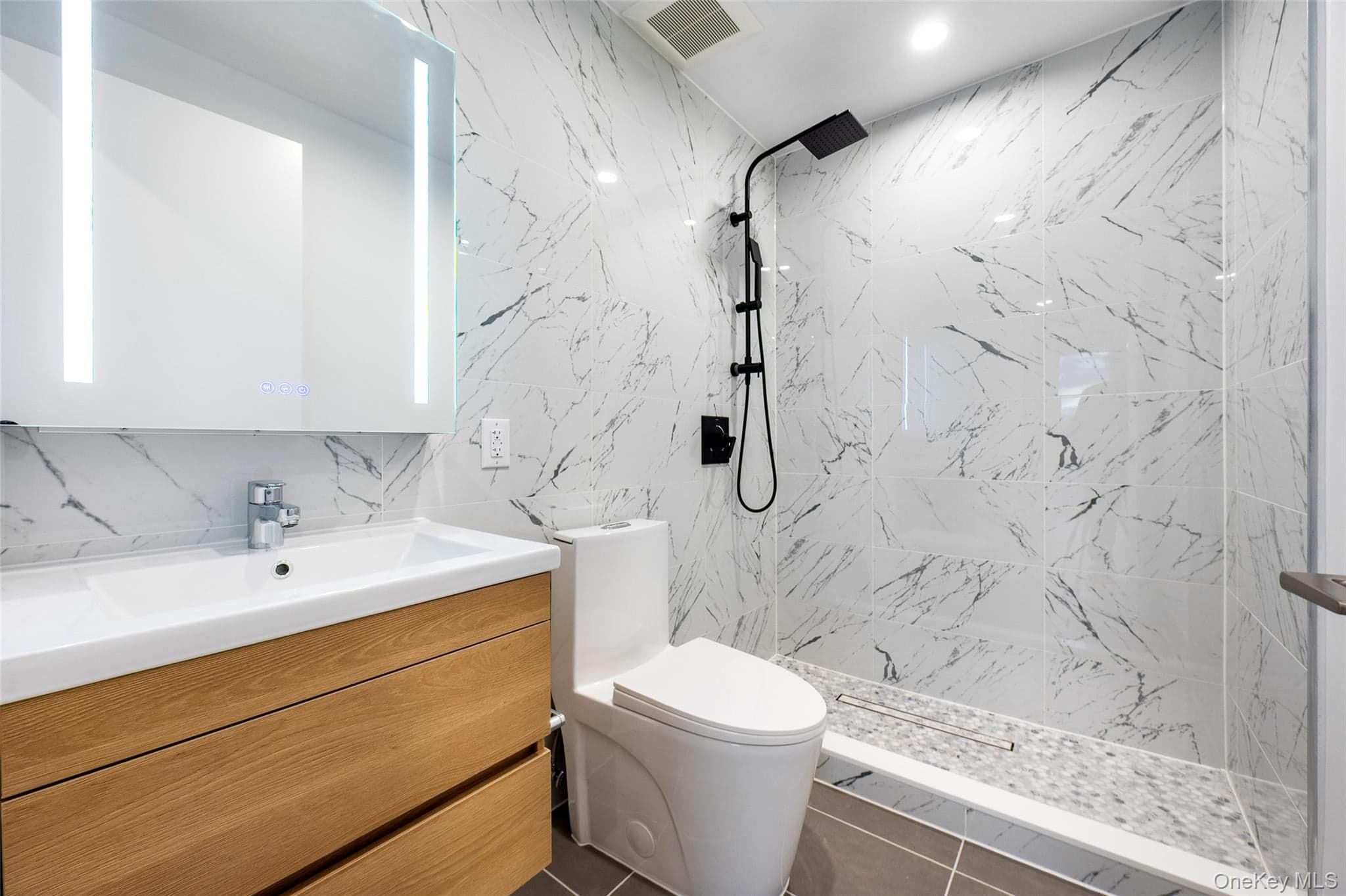 150-02 Northern Boulevard Unit: 3B thumbnail 12