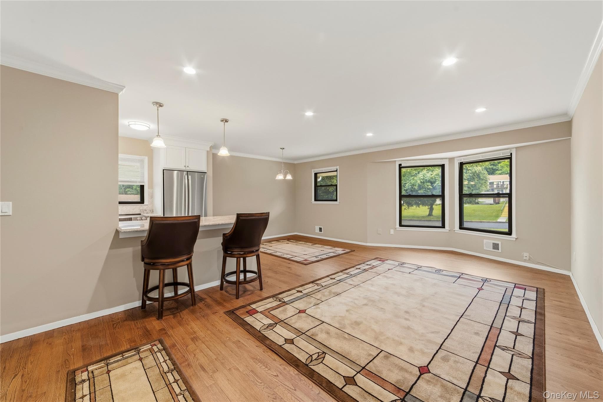 27 Walden Court Unit: J thumbnail 5