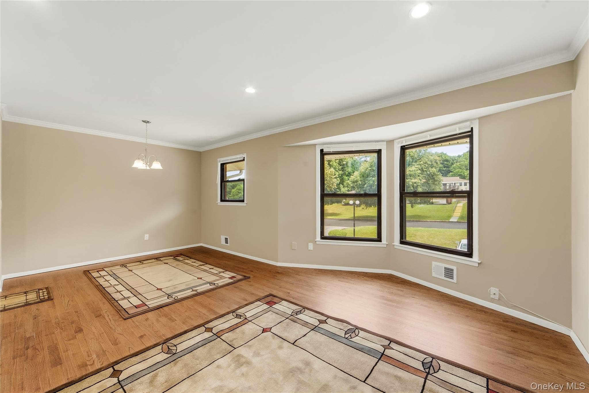 27 Walden Court Unit: J thumbnail 7