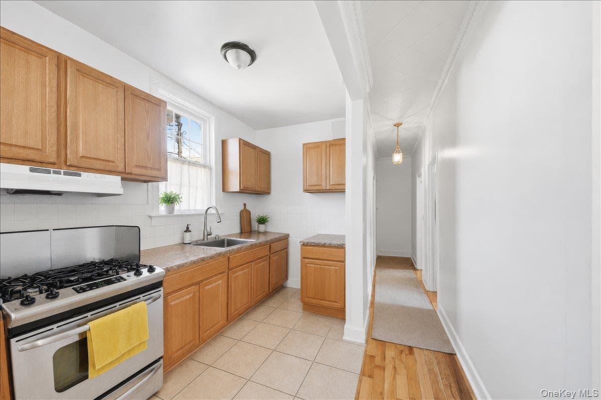 208 Tompkins Road thumbnail 18