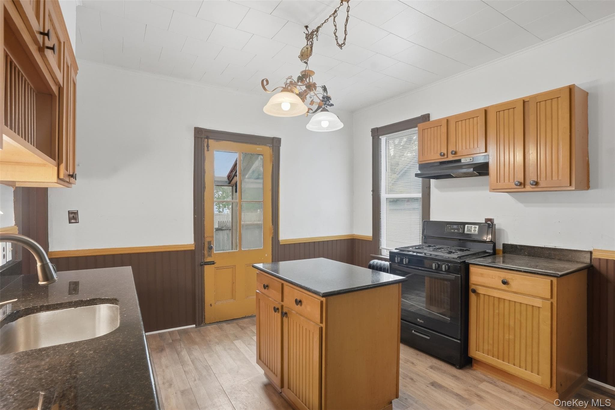 8 Sullivan Avenue thumbnail 28