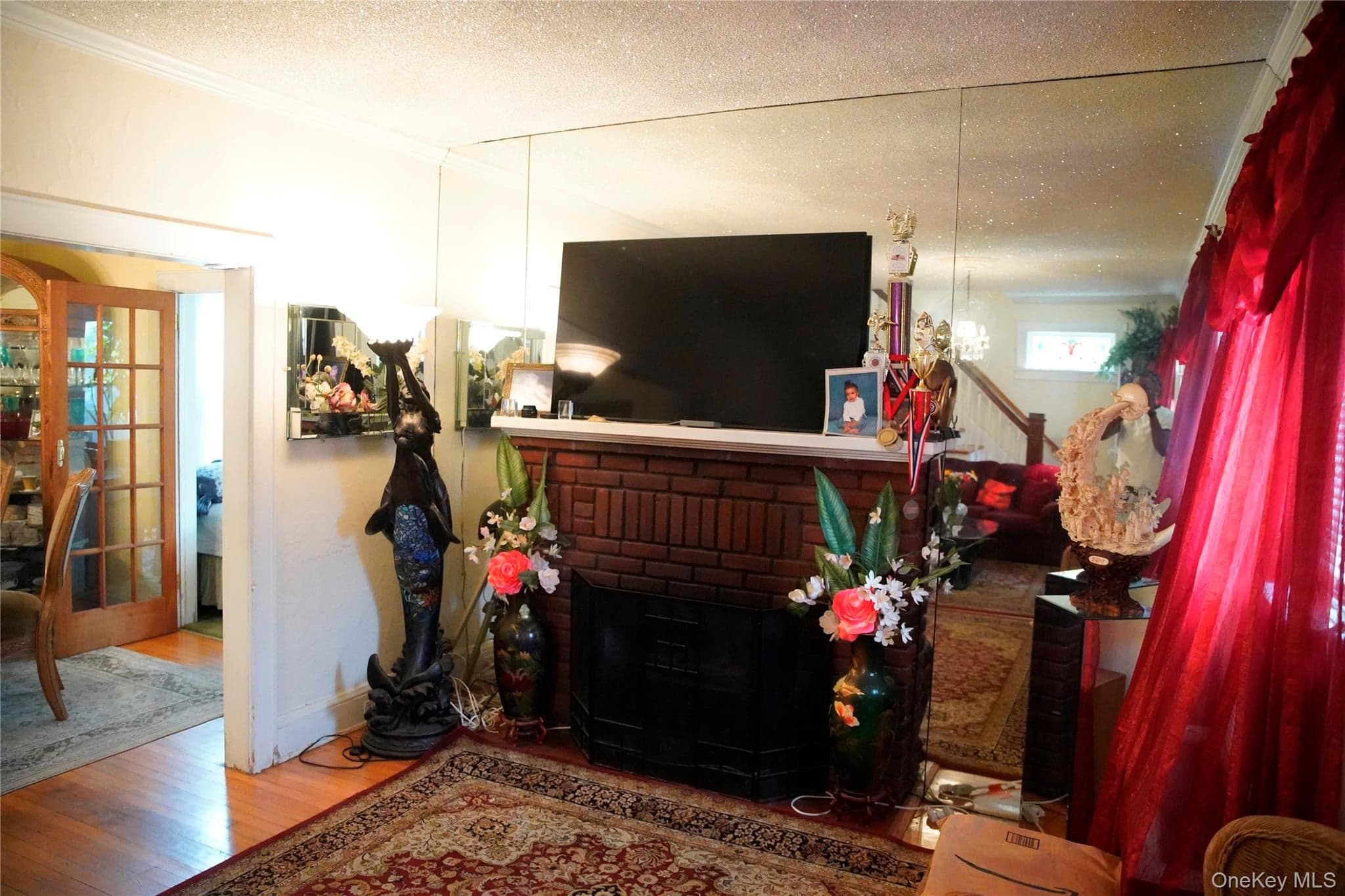 881 Lorenz Avenue thumbnail 3