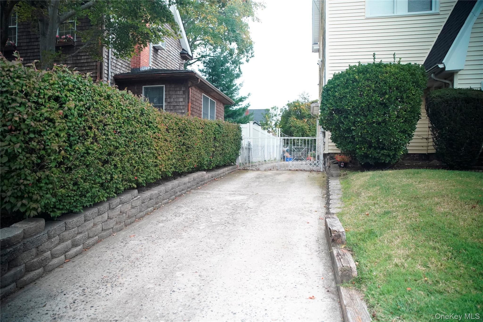 881 Lorenz Avenue thumbnail 24